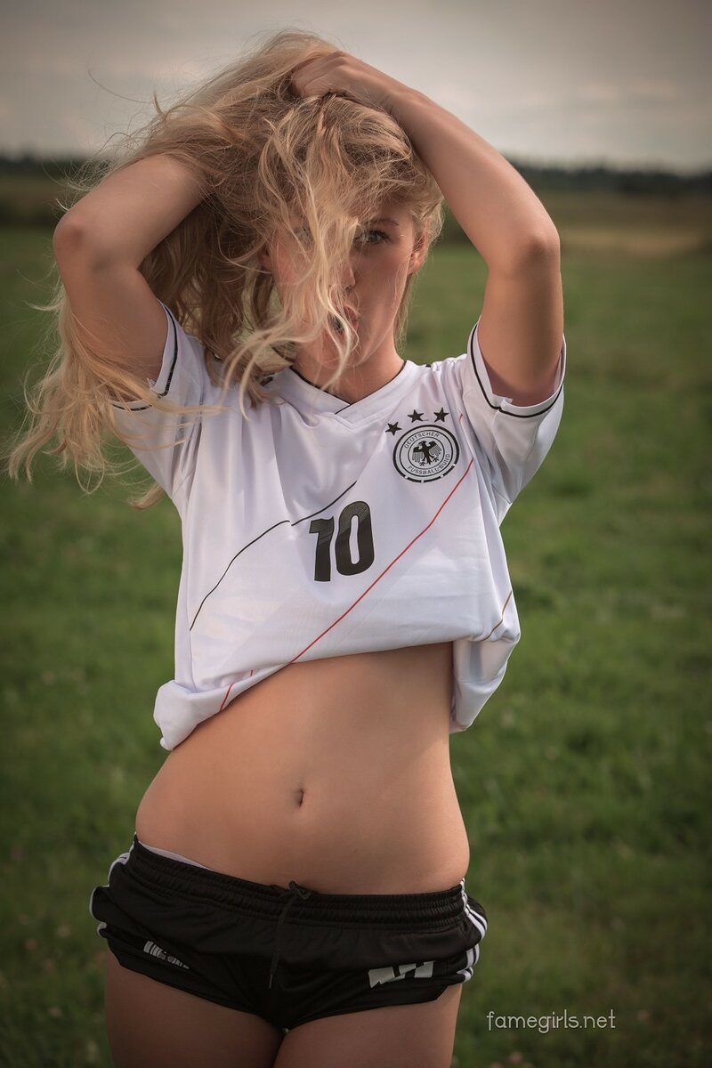 Лидиана, 23